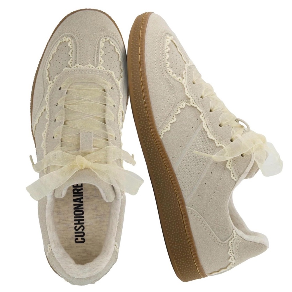 Cushionaire Belinda Lace Sneakers